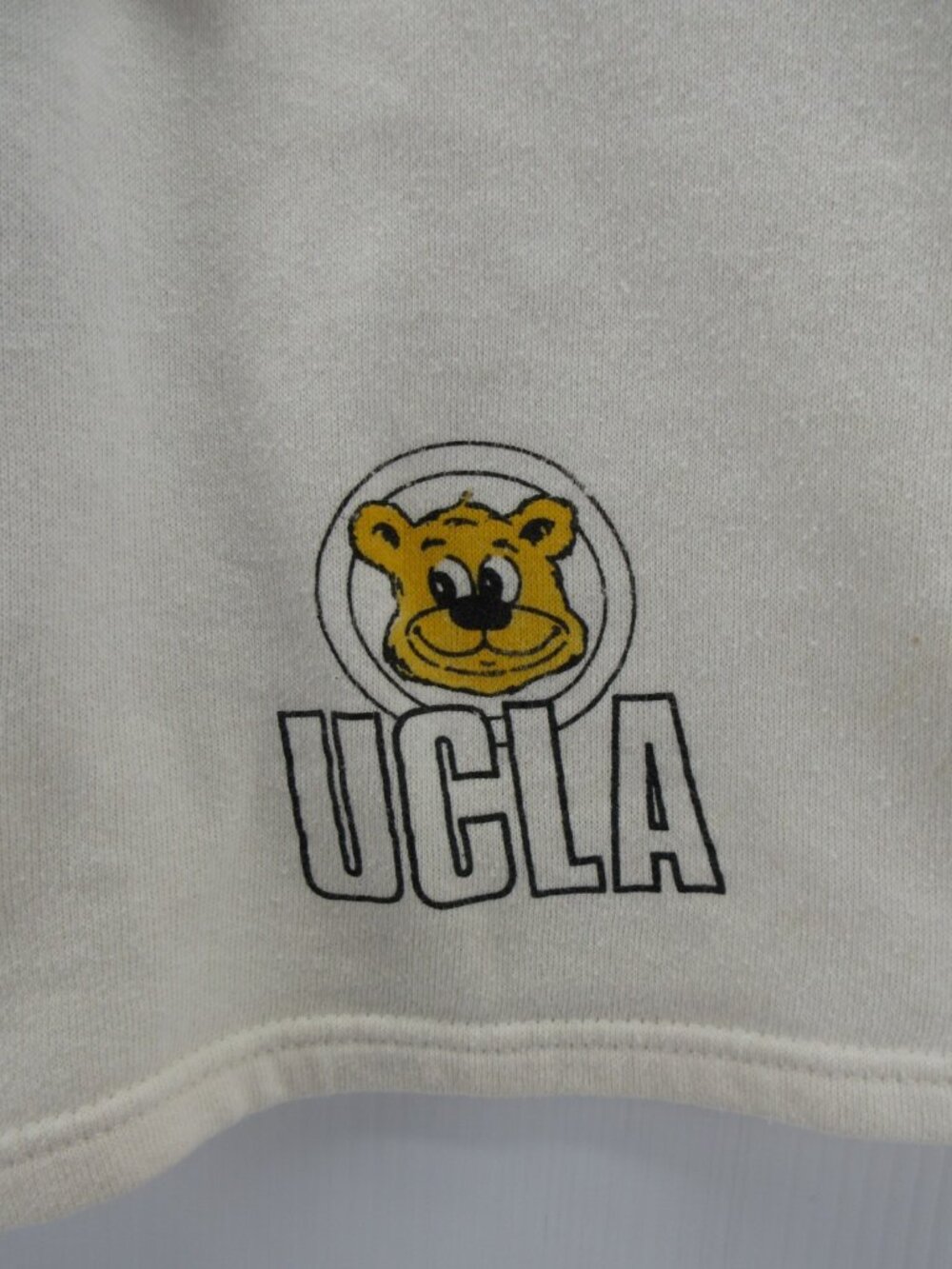 VINTAGE UCLA Bruins Shorts Medium Cream Rugged Wear Sweatshorts 80s * - Picture 2 of 11